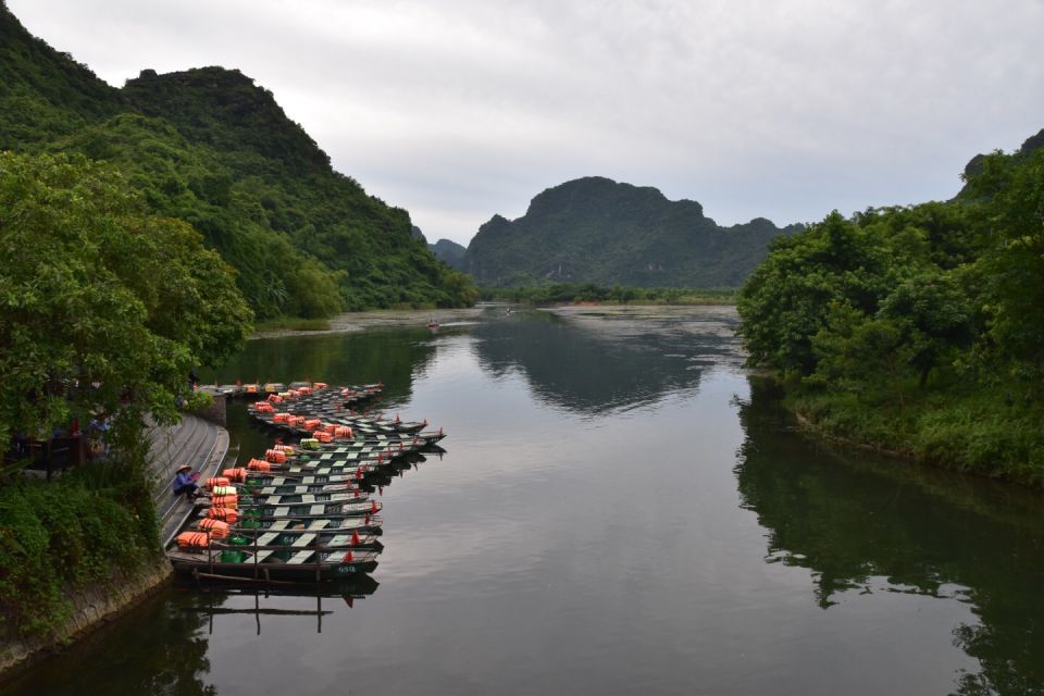 Hoa Lu -Tam Coc Rowing Boat, Buffet Lunch, Limousine Van - Last Words