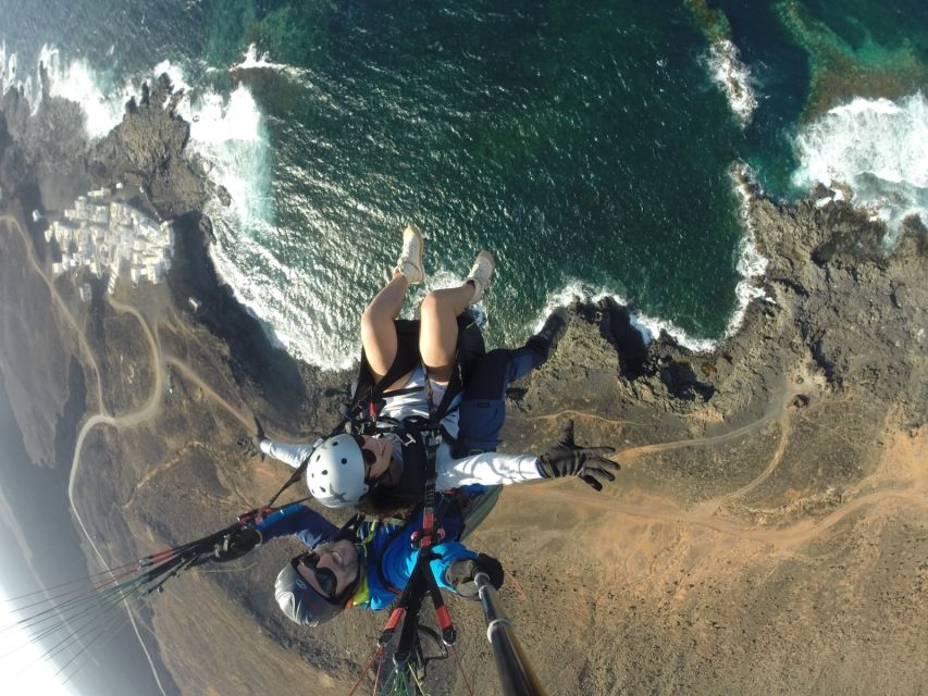 Lanzarote: Paragliding Flight With Video - Photos and Video Capture