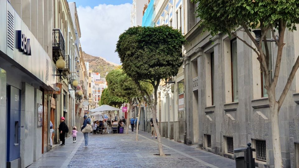 Las Palmas: Old Town Highlights Self-Guided Walking Tour - Reservation