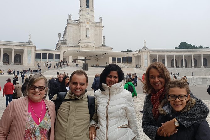Lisbon Small-Group Full-Day Fatima Tour - Common questions