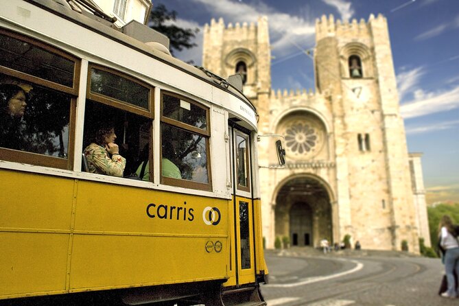 Lisbons 7 Hills on Tuk-Tuk - Estrela Hill Cultural Gems