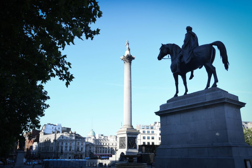 London: Top 15 Sights Walking Tour and Tower of London Entry - London Eye