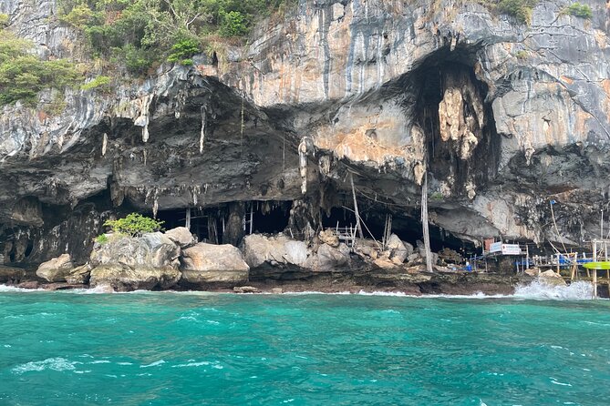 Longtail Boat Snorkeling in Phi Phi Island - Refreshments and Onboard Facilities