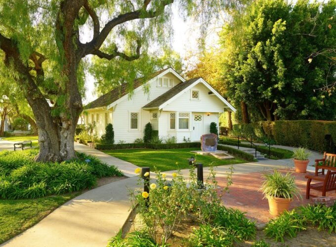 Los Angeles: Richard Nixon Presidential Library Admission - Educational Programs and Workshops