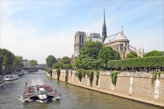 Majestic Highlights of Paris With Local Tasting Tour - Taking in Cultural Experiences