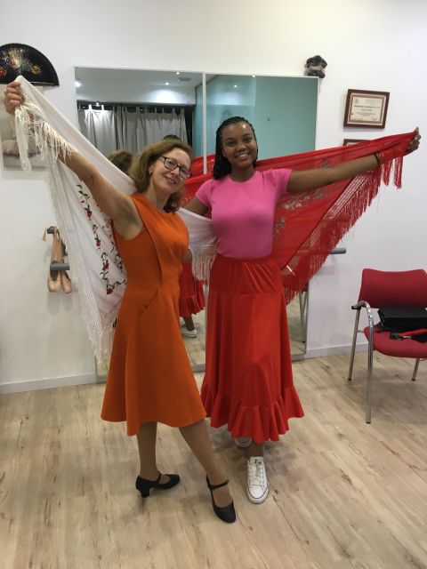 Málaga: Learn to Dance Flamenco Rumba in 45 Minutes - Common questions