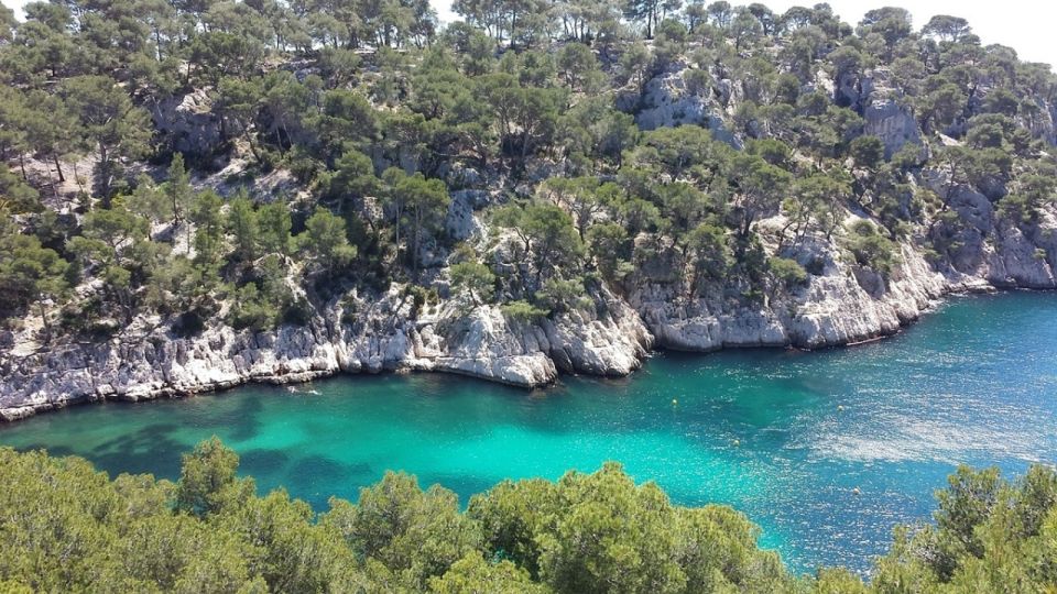 Marseille: Day Boat Ride in the Calanques With Wine Tasting - Common questions