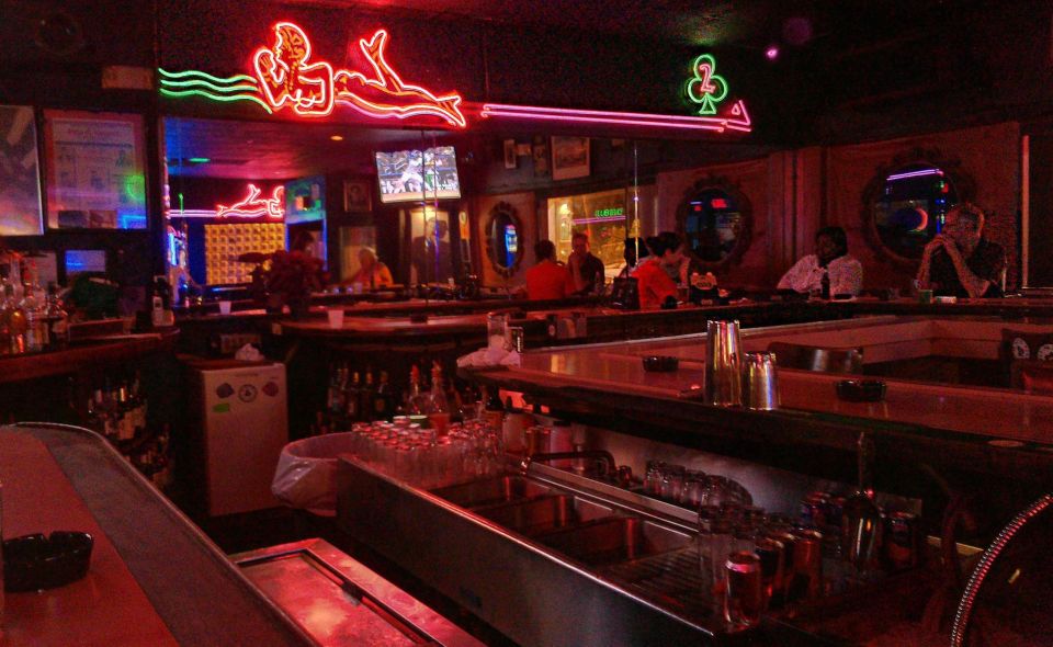 Miami Beach Bar Tour: Art Deco & Neon Lights With Historian - Additional Information & Location