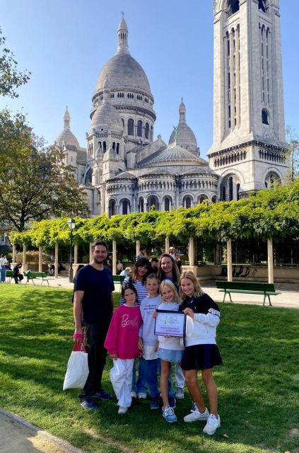 Montmartre: Guided Tour From Moulin Rouge to Sacré-Coeur - Inclusions and Meeting Point