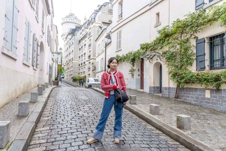 Montmartre Sacre Coeur Area Photoshoot by Paris Photographer - Last Words