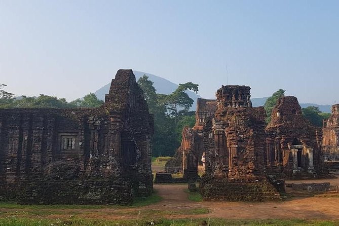 My Son Holyland , Hoi An Ancient City Tour With Night Market , Sampan Boat Ride - Common questions