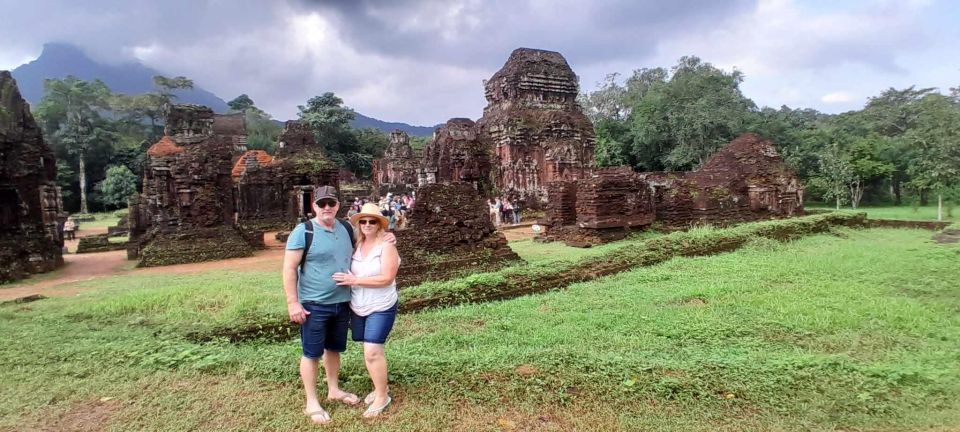 My Son Sanctuary & Hoi an With Sampan Boat Ride-Night Market - Full Tour Description