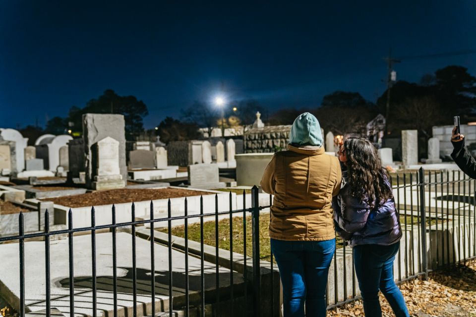 New Orleans: Cemetery Bus Tour at Dark With Exclusive Access - Customer Reviews