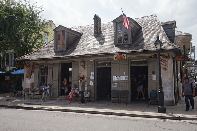 New Orleans French Quarter & Cemetery Bike Tour - Common questions