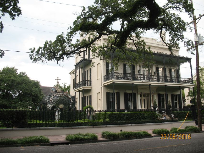 New Orleans: Garden District Walking Tour - Tour Location and Featured Site