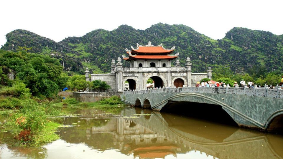 Ninh Binh: Hoa Lu - Tam Coc or Trang An - Exploring Trang Ans Beauty