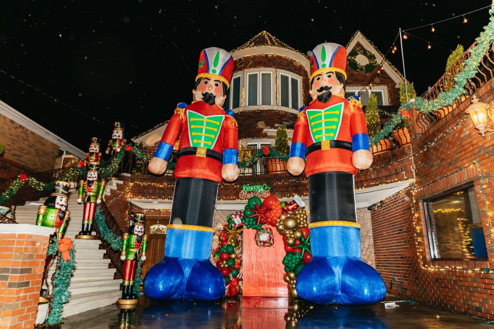 NYC: Dyker Heights Christmas Lights & Skyline View Bus Tour - General Information