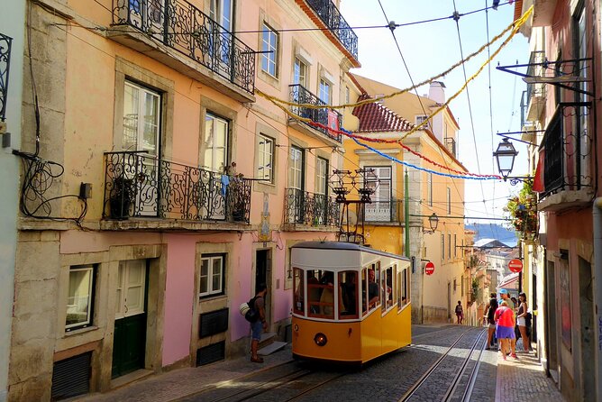 Old Lisbon and Viewpoints By Tuk Tuk - Historical Landmarks Experience