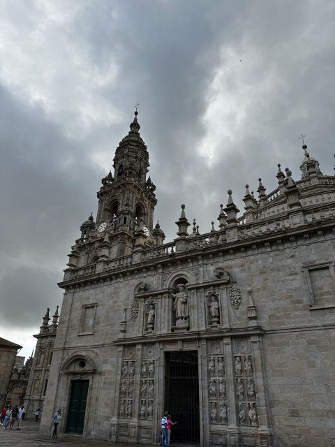 Old Town Walking Tour With an Official Guide - Important Information