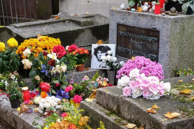 Paris: Famous Graves of Père Lachaise Small Group Tour - Customer Reviews