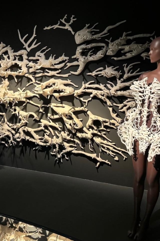 Paris: Iris Van Herpen Exhibit Private Tour - Additional Information