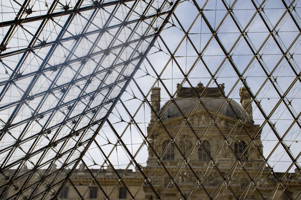 Paris: Louvre Museum Highlights Guided Tour With Ticket - Common questions