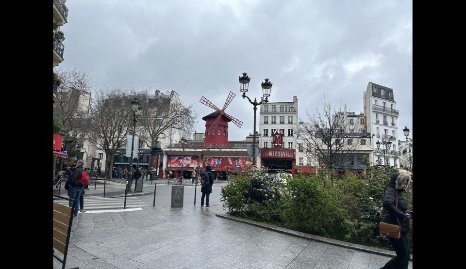 Paris: Montmartre and Sacré-Coeur Small-Group Walking Tour - Tour Details