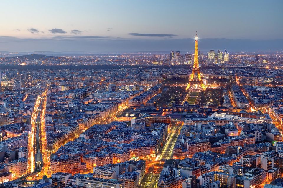 Paris: Night City Tour in a Van for up to 7 People - Recurring Elements