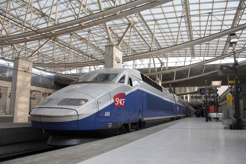 Paris Private Arrival Transfer: Railway Station to Hotel - Pickup Process