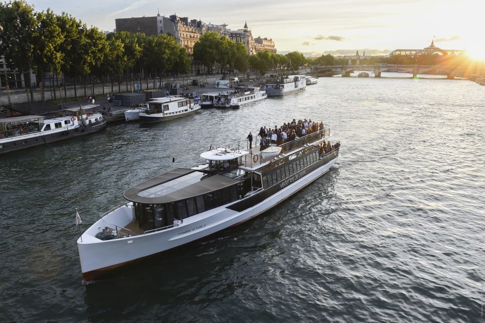 Paris: Romantic Evening Cruise & Montmartre Self-Guided Tour - Additional Information