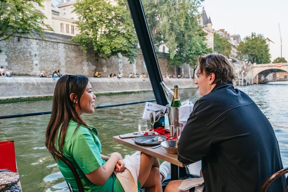 Paris: Seine River Sightseeing Cruise With 3-Course Dinner - Included Experiences