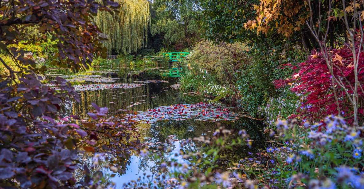 Paris: Transport and Visit Giverny Claude Monet 7 People - Scheduling and Timing Information