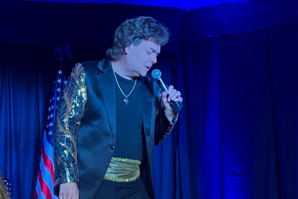 Pigeon Forge: Conway Twitty Tribute Show by Travis James - Last Words