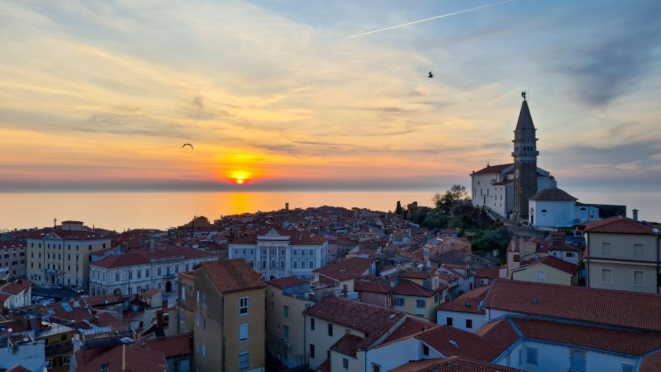 Piran: Bike Rental With Map, Helmet, Water Bottle and Lock - Equipment Inclusions