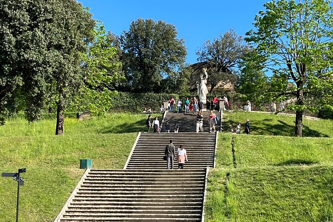 Pitti Palace, Boboli and Bardini Gardens Tour With a Local Guide - Languages Offered and Duration