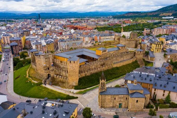 Ponferrada: Castle of the Templars Entry and Guided Tour - Common questions