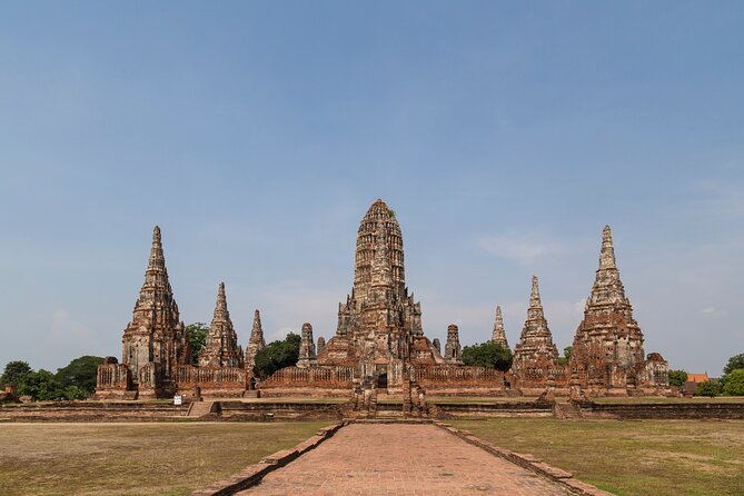 Private Ayutthaya Sunset Boat Ride and Famous Temple Tour - Common questions
