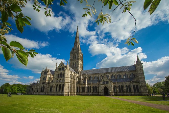 Private Car Tour. Stonehenge Salisbury Cathedral & Magna Carta. - Guided Tour Experience