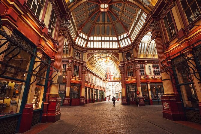 Private City & Secrets: Explore Londons Hidden Gems on a Sunday - Evening Entertainment Spots