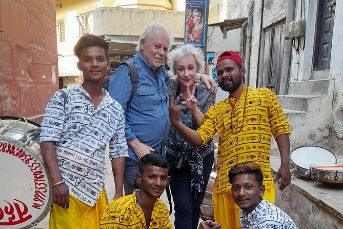 Private Cultural Walking Tour of Varanasi With Guide - Handicraft Exploration