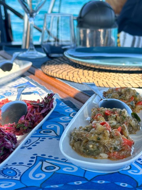 Private Foodies Delight: Greek Traditional Feast Onboard - Directions