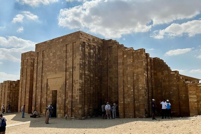 Private Full Day Guided Tour of Memphis to Saqqara and Dahshur - Lunch and Refreshments