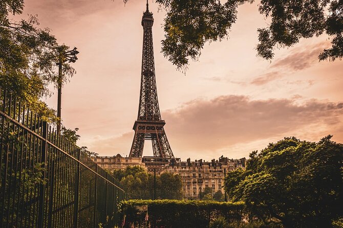 Private Guided Night Tour of Paris by a Vintage Car - Exclusive Route Stops