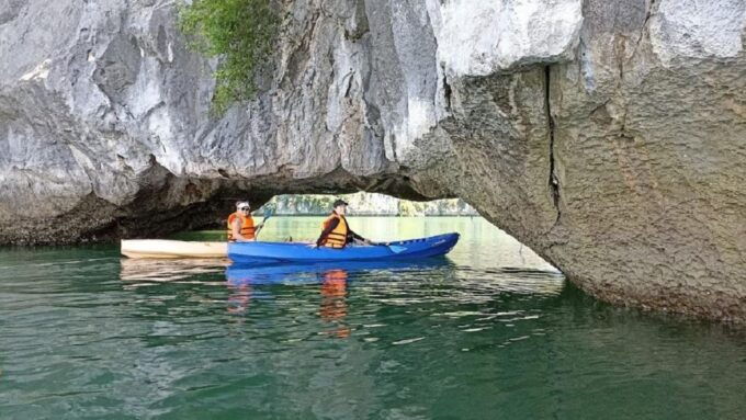 Private Lan Ha Bay Day Cruise From Hanoi With a Local Guide - Lunch Menu Offerings