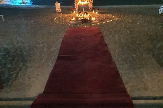 Private Romantic Beach Picnic at Sunrise Beach - Perfect for Proposals - Capturing the Moment With Photography