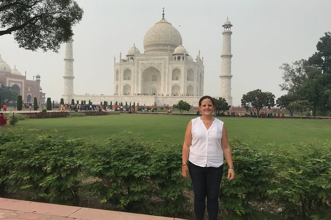 Private Taj Mahal Tour From Delhi by Car With Entrance Fee - Common questions