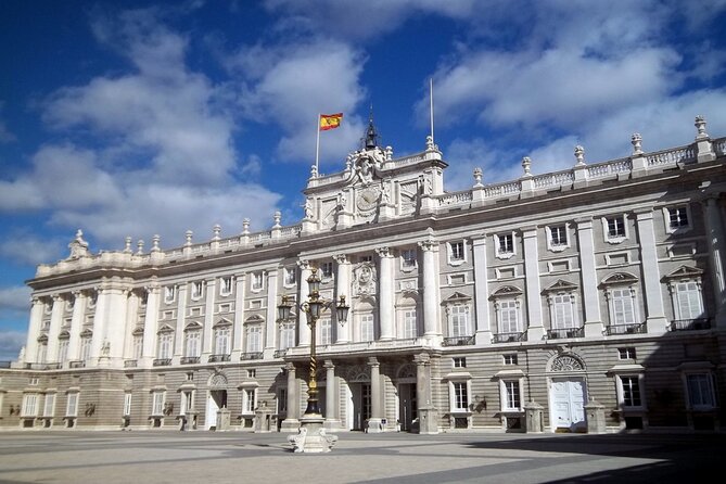 Private Tour to Royal Palace and Prado Museum in Madrid - Meeting Point Details
