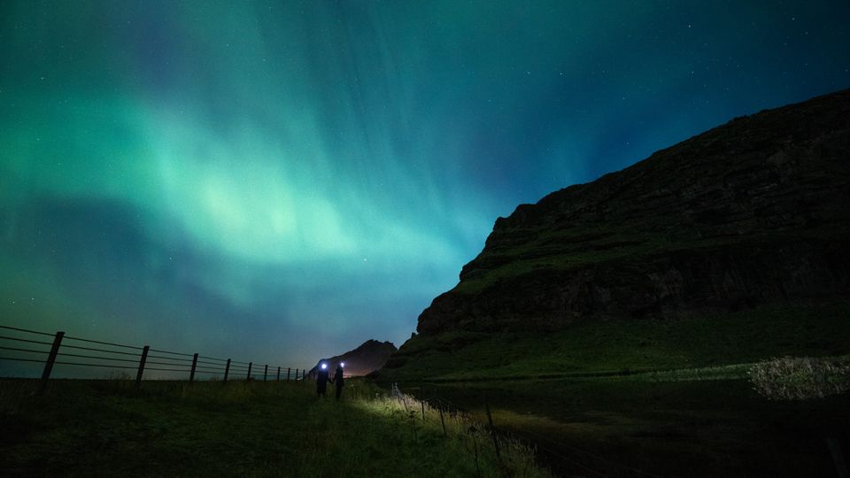 Reykjavik: Northern Lights Hunting and Professional Photos - Optimal Viewing Locations