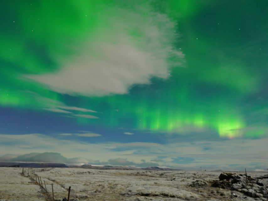 Reykjavik: Northern Lights Minibus Tour With Viking Weapons - Activity Inclusions