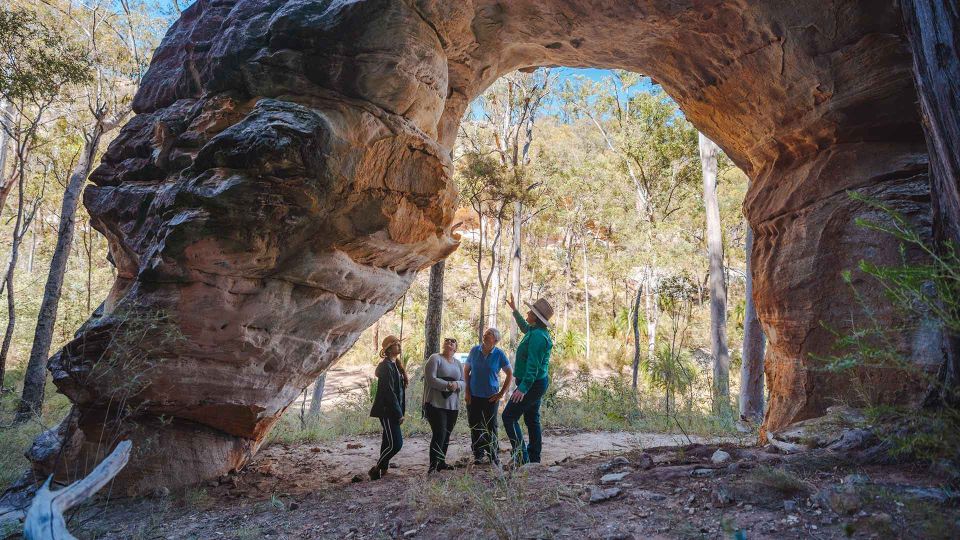 Roma: Lost World Carnarvons and Wallaroo Day Tour - Itinerary and Pickup Locations